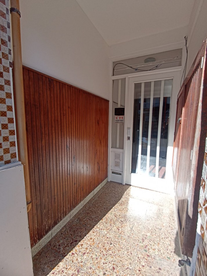 Alquiler 24 meses - Depto 2 ambientes con balcon Z/ La Perla 