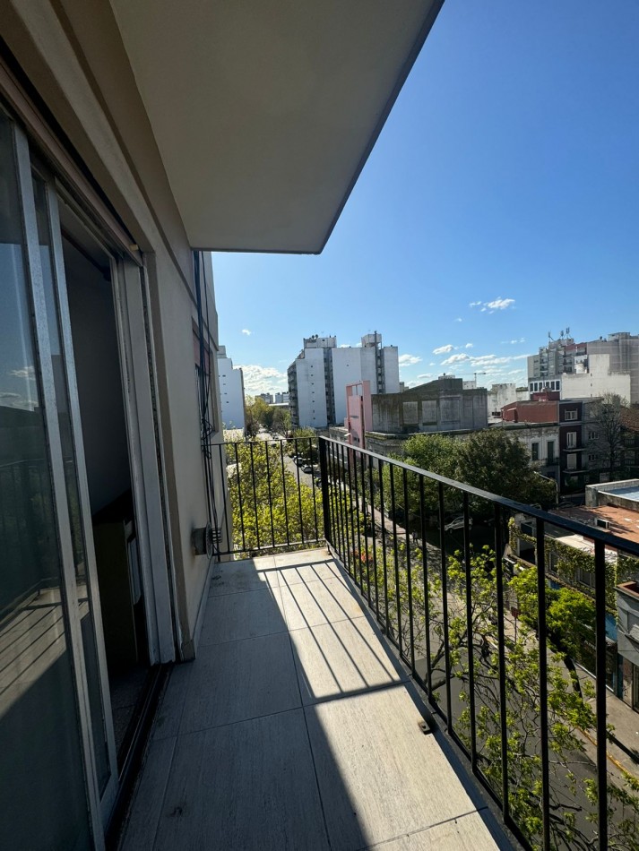 ALQUILER 36 MESES - Departamento 3 amb con dependencia y balcon a la calle Z/MACROCENTRO 