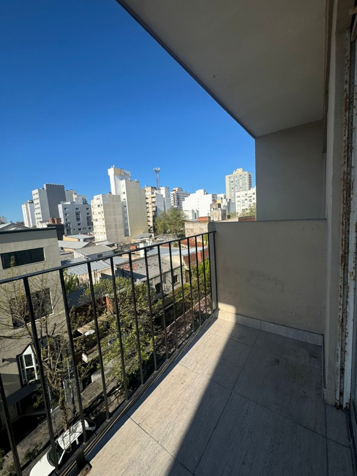 ALQUILER 36 MESES - Departamento 3 amb con dependencia y balcon a la calle Z/MACROCENTRO 