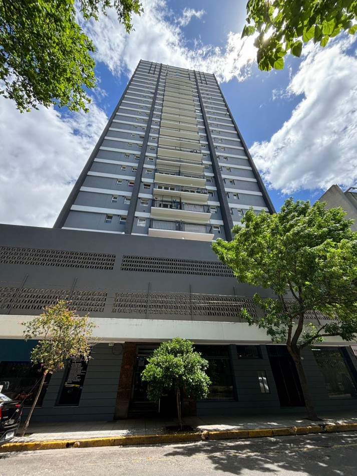 Ambiente al frente con balcon, zona Punta Iglesia 