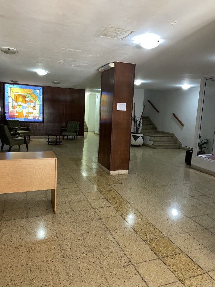 2 ambientes al frente con balcon, zona Guemes