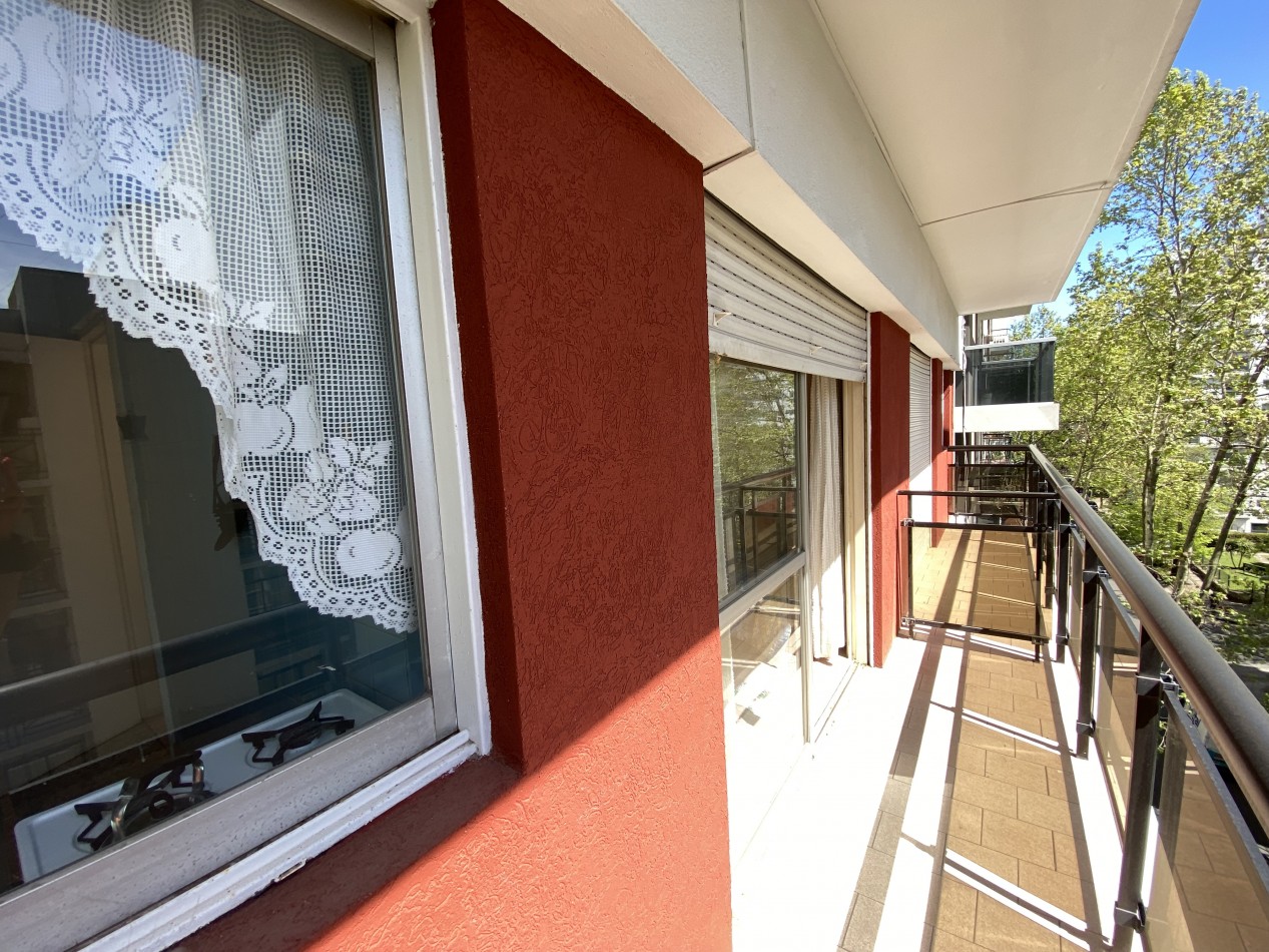 2 ambientes al frente con balcon, zona Guemes