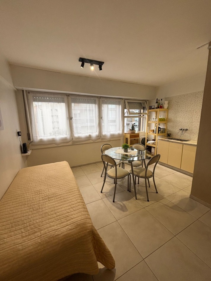 Impecable departamento al frente, zona La Perla