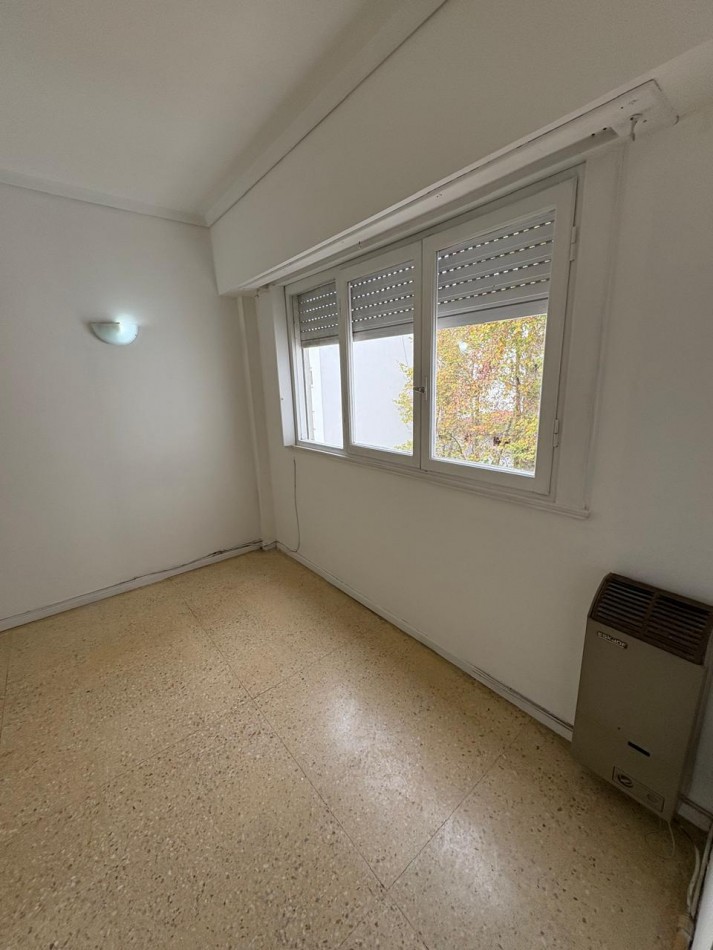 Departamento 2 amb con cochera Z/Aldrey