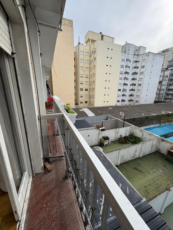 Departamento 2 amb con cochera Z/Aldrey