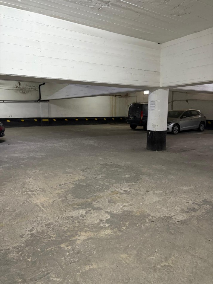 Departamento 2 amb con cochera Z/Aldrey