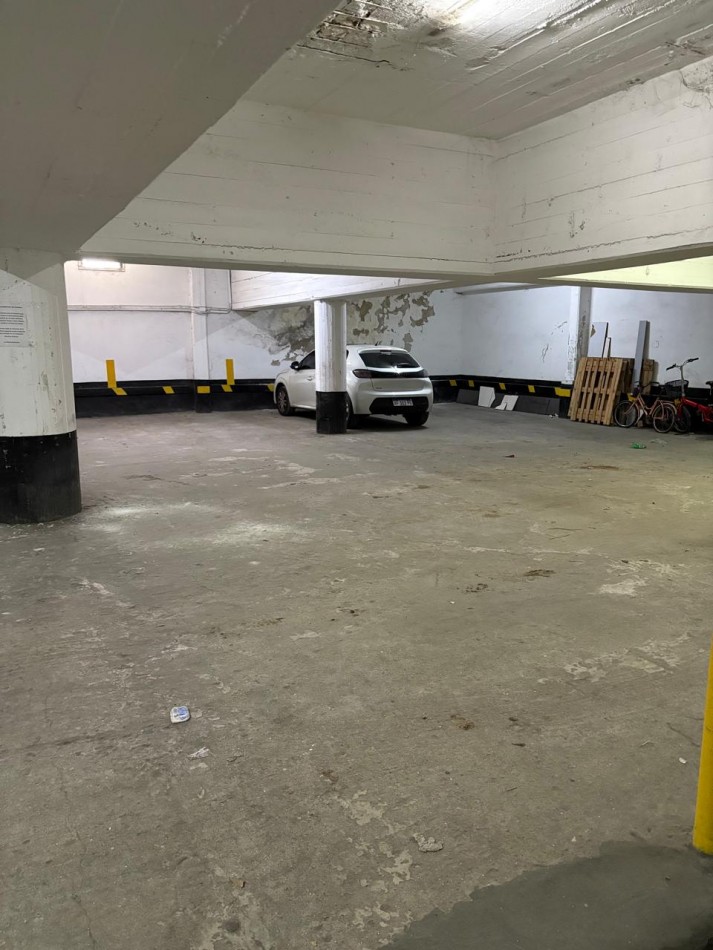 Departamento 2 amb con cochera Z/Aldrey