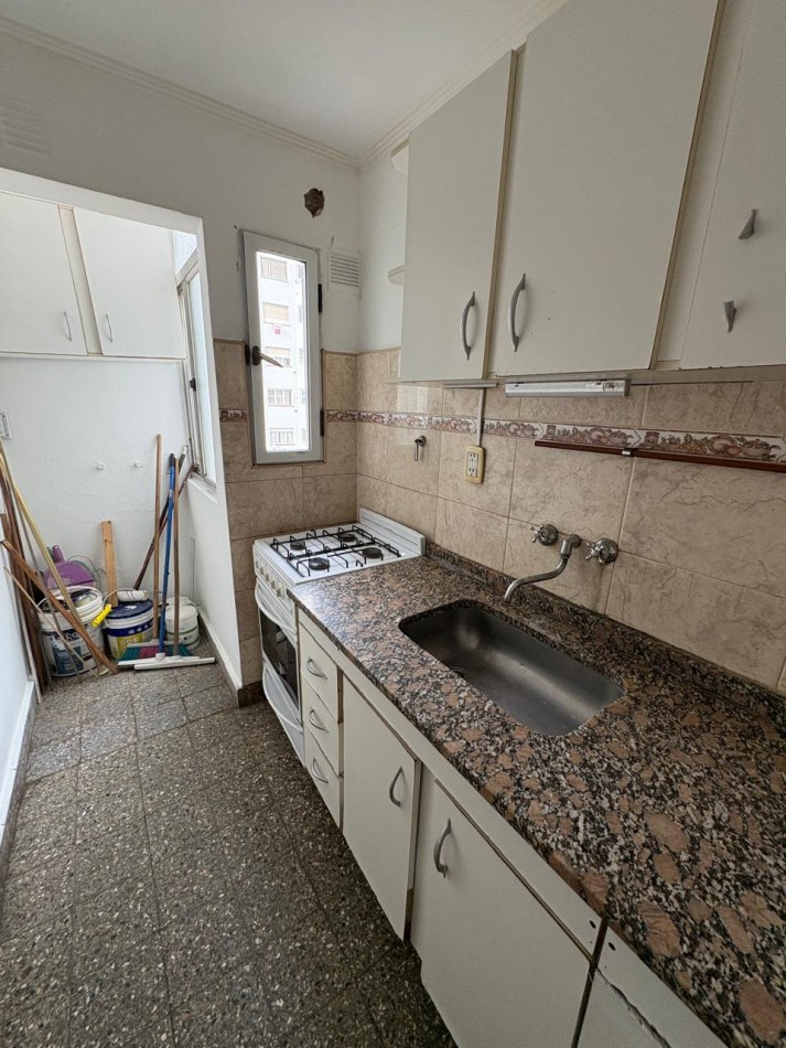 Departamento 2 amb con cochera Z/Aldrey