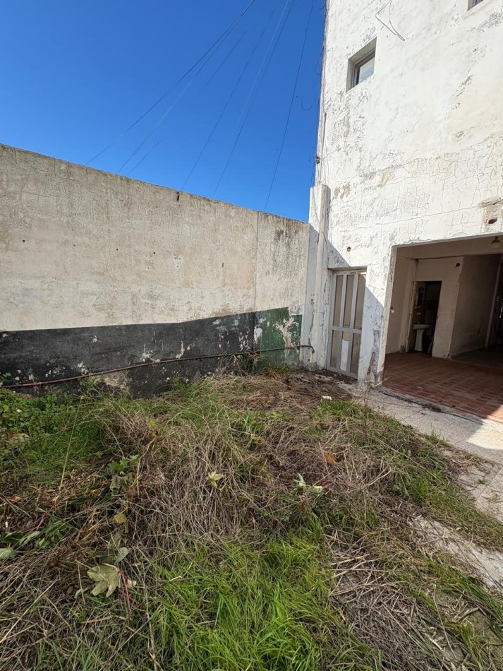ALQUILER COMERCIAL Galpon de 380 mts con oficinas, zona Las Avenidas