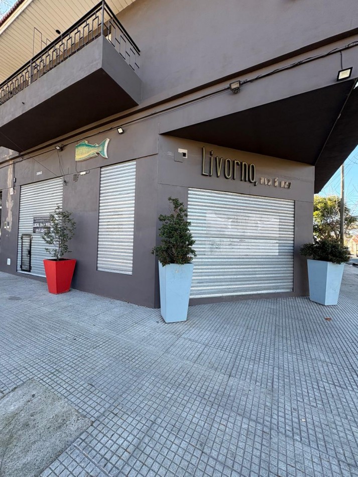 Local en venta en esquina, barrio Chauvin