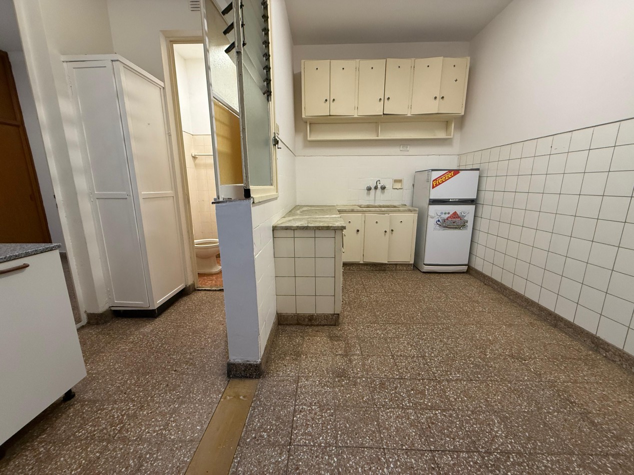 Departamento 3 amb con dependencia Z/Plaza Colon