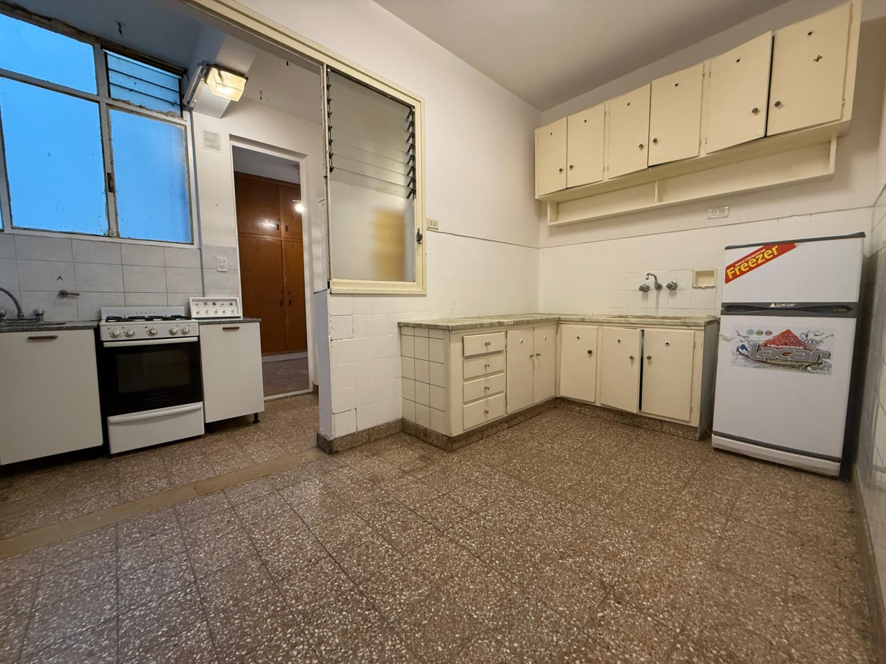 Departamento 3 amb con dependencia Z/Plaza Colon
