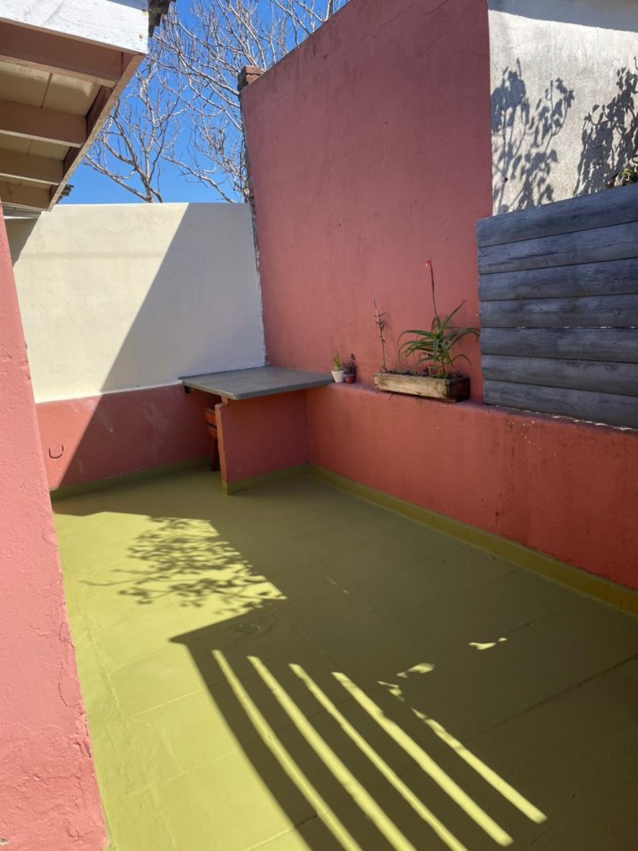 Alquiler 24 meses PH 2 amb a la calle con terraza Z / Parque Luro 