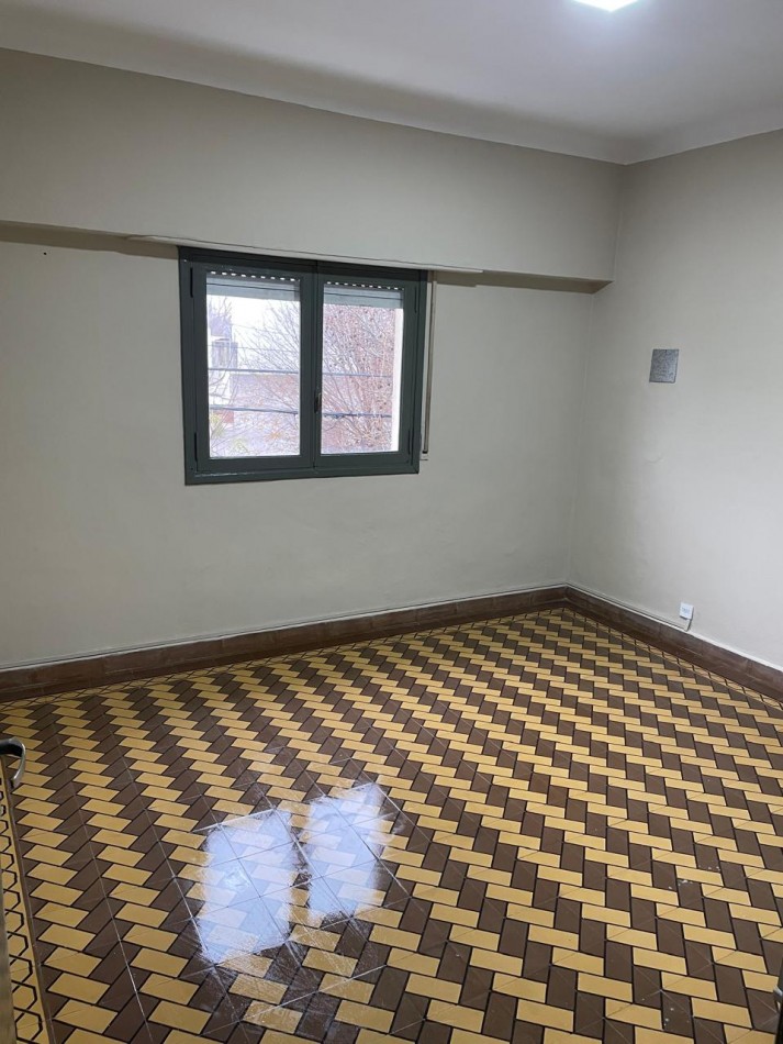 Alquiler 24 meses PH 2 amb a la calle con terraza Z / Parque Luro 