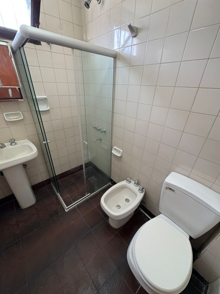 Chalet 4 amb + depto 2 amb, barrio Faro Norte