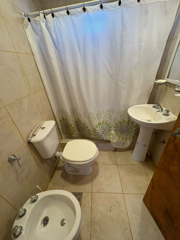 Chalet 4 amb + depto 2 amb, barrio Faro Norte