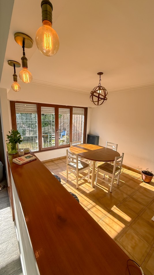Chalet 4 ambientes, con garaje/quincho y jardin