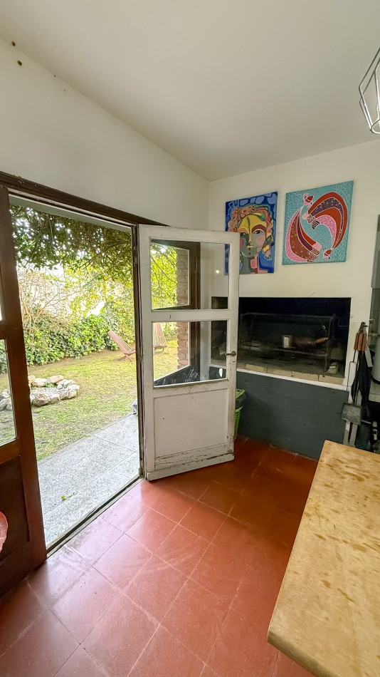 Chalet 4 ambientes, con garaje/quincho y jardin
