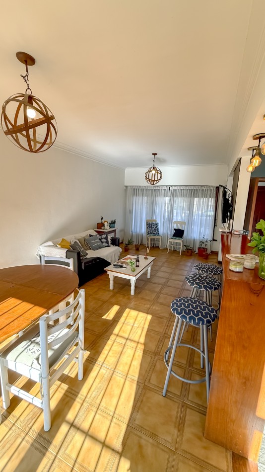 Chalet 4 ambientes, con garaje/quincho y jardin