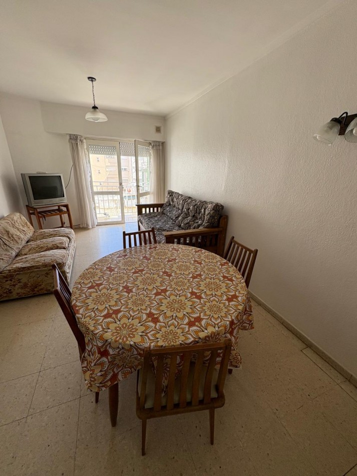 ALQUILER 24 MESES Depto 2 ambientes con balcon, zona La Perla 