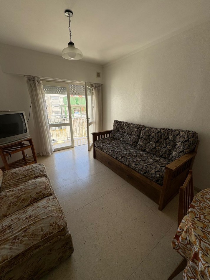 ALQUILER 24 MESES Depto 2 ambientes con balcon, zona La Perla 