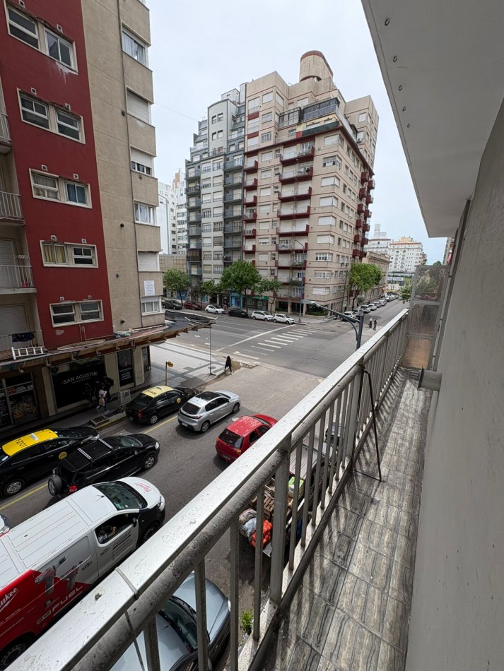 2 ambientes al frente reciclado, zona Centro