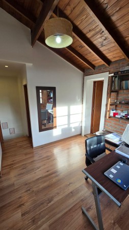 Venta PH independiente 4 ambientes  garage y jardin 