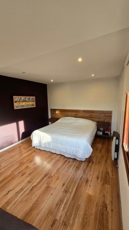Venta PH independiente 4 ambientes  garage y jardin 