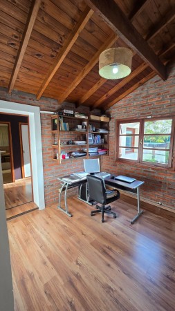 Venta PH independiente 4 ambientes  garage y jardin 