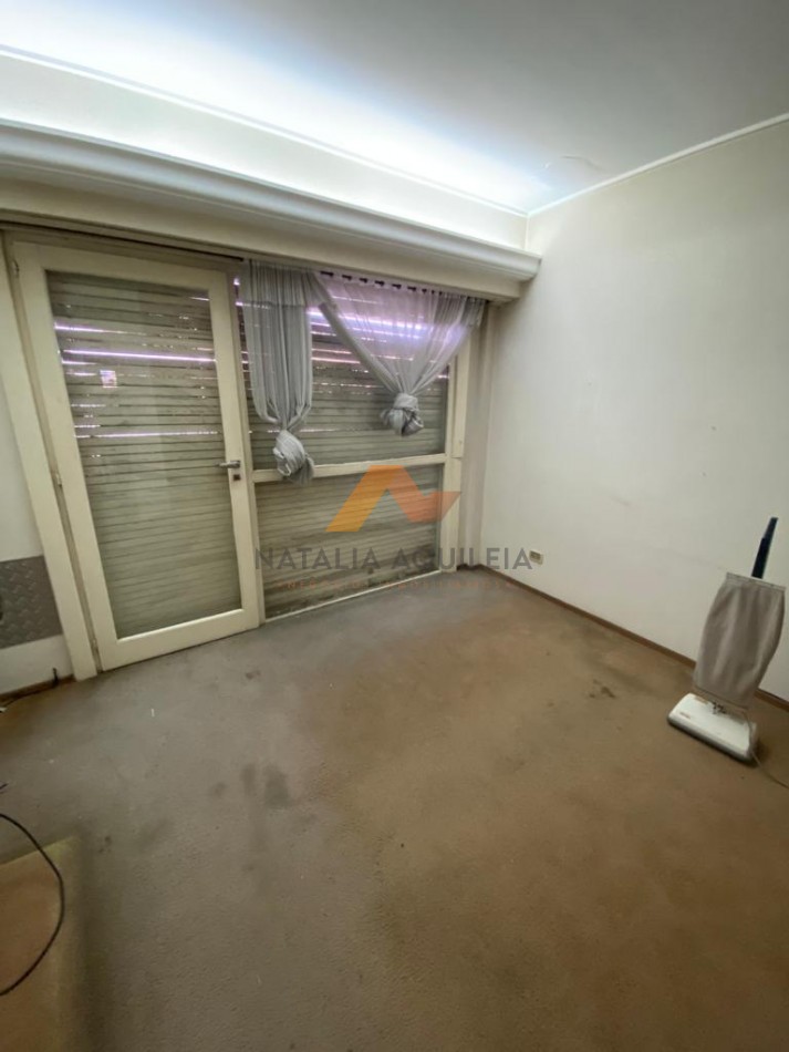 VENTA Departamento 3 amb c/ dependencia , zona Macrocentro.