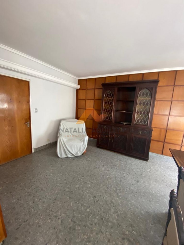 VENTA Departamento 3 amb c/ dependencia , zona Macrocentro.