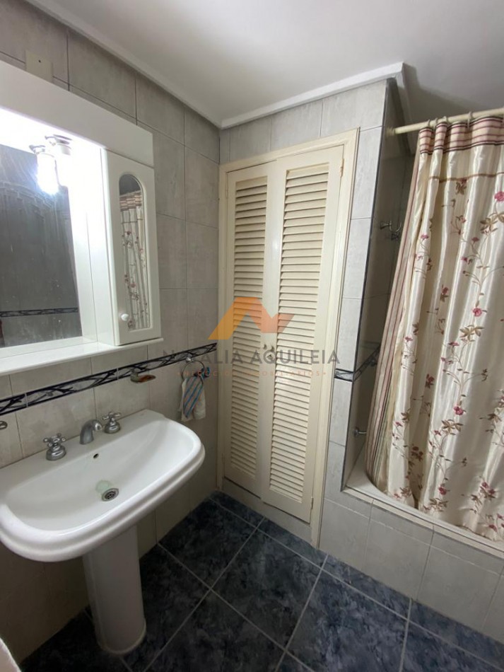 VENTA Departamento 3 amb c/ dependencia , zona Macrocentro.