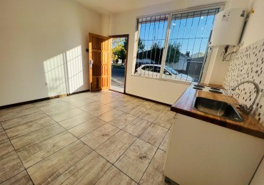 VENTA Oportunidad! Ph 1 ambiente en zona Pompeya 