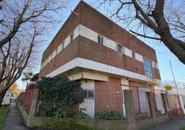 ALQUILER COMERCIAL Galpon de 380 mts con oficinas, zona Las Avenidas 