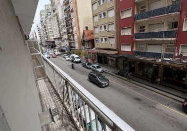 2 ambientes al frente reciclado, zona Centro