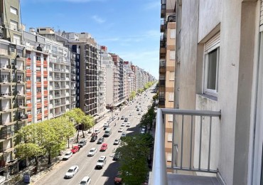 Departamento 3 ambientes al frente con balcon z/Plaza Colon