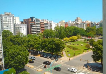 Ambiente con vista panoramica a Plaza Mitre