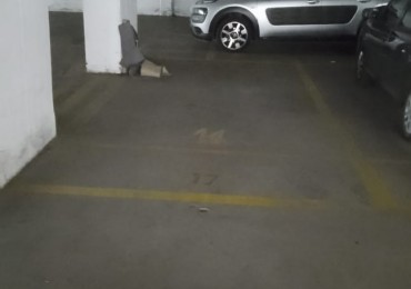 VENTA cochera Z/ centro 