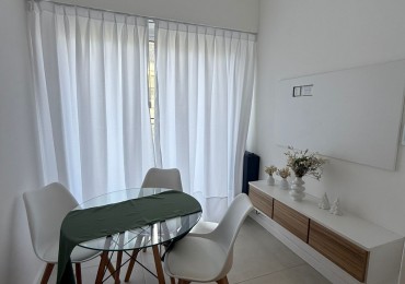 1 ambiente a la calle con balcon