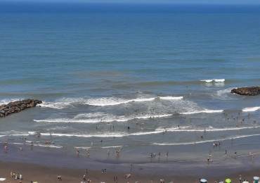 Venta increible VISTA PLENA AL MAR departamento 3 ambientes con cochera zona La Perla 