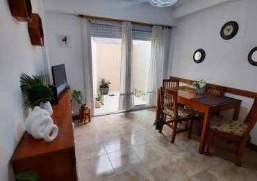 Alquiler estudianti, 2 ambientes con 2 patios zona Aldrey