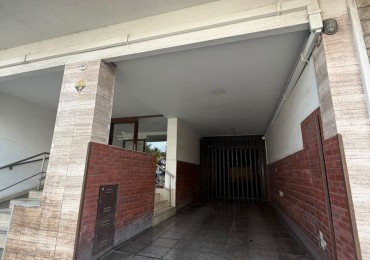 COCHERA FIJA Y CUBIERTA EN VENTA ZONA CHAUVIN
